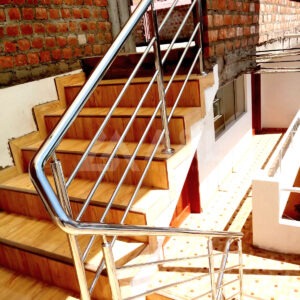 BARANDA DE ACERO INOXIDABLE CON TRAVESALES