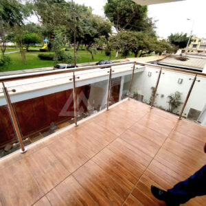 Baranda de Acero Inoxidable con Vidrio - Baranda tipo balcón en Chorrillos
